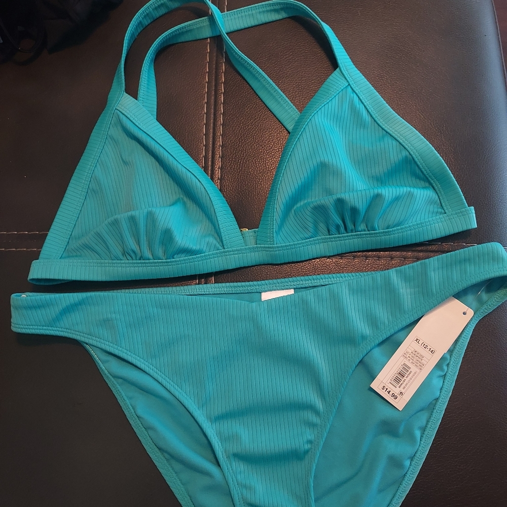 Two piece ribbed turquoise two piece bathing